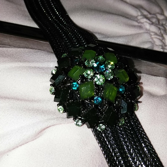 Jewelmint 💎Statement 💐Bracelet - Picture 3 of 8